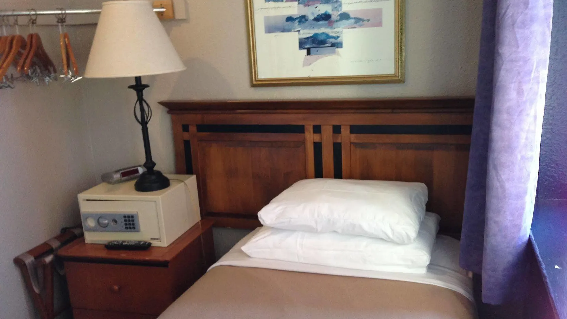 Hotel Ambassador Vancouver 0*,  Canada