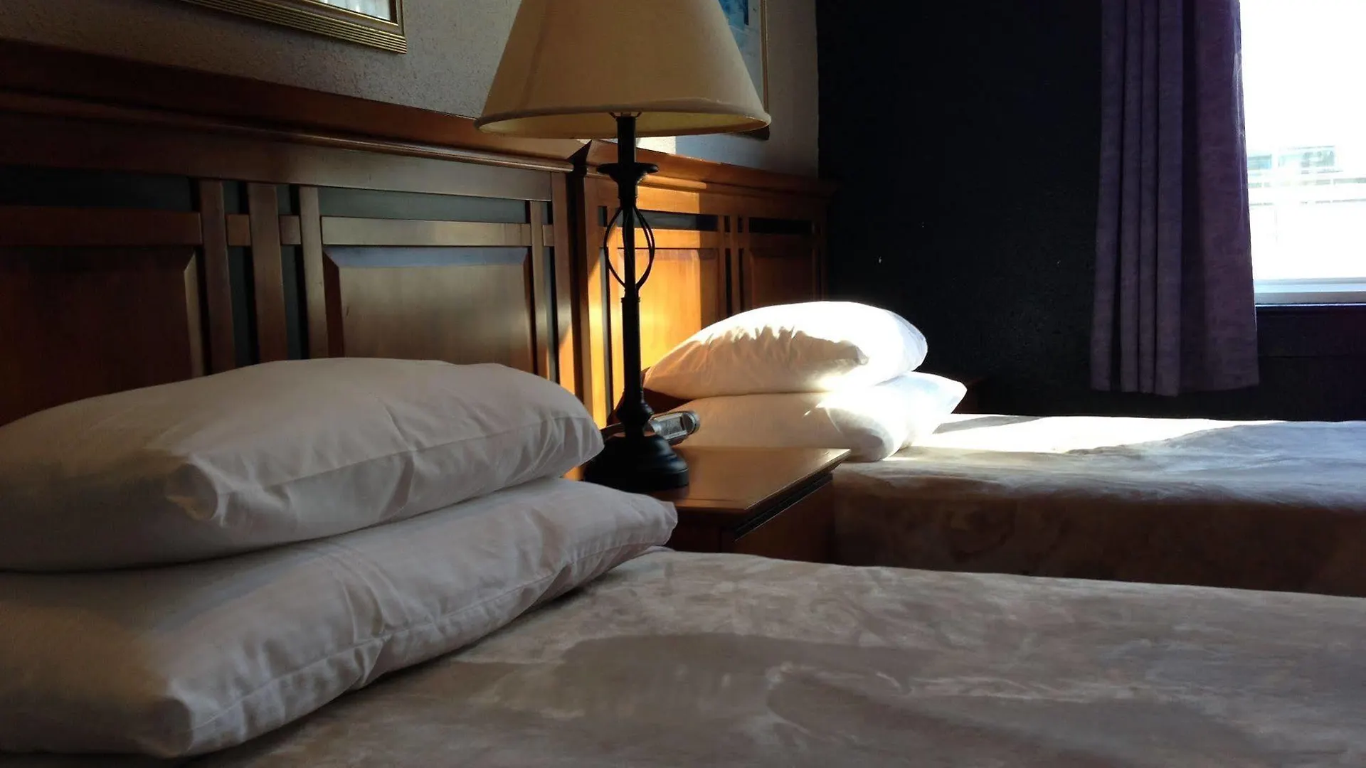 Hotel Ambassador Vancouver